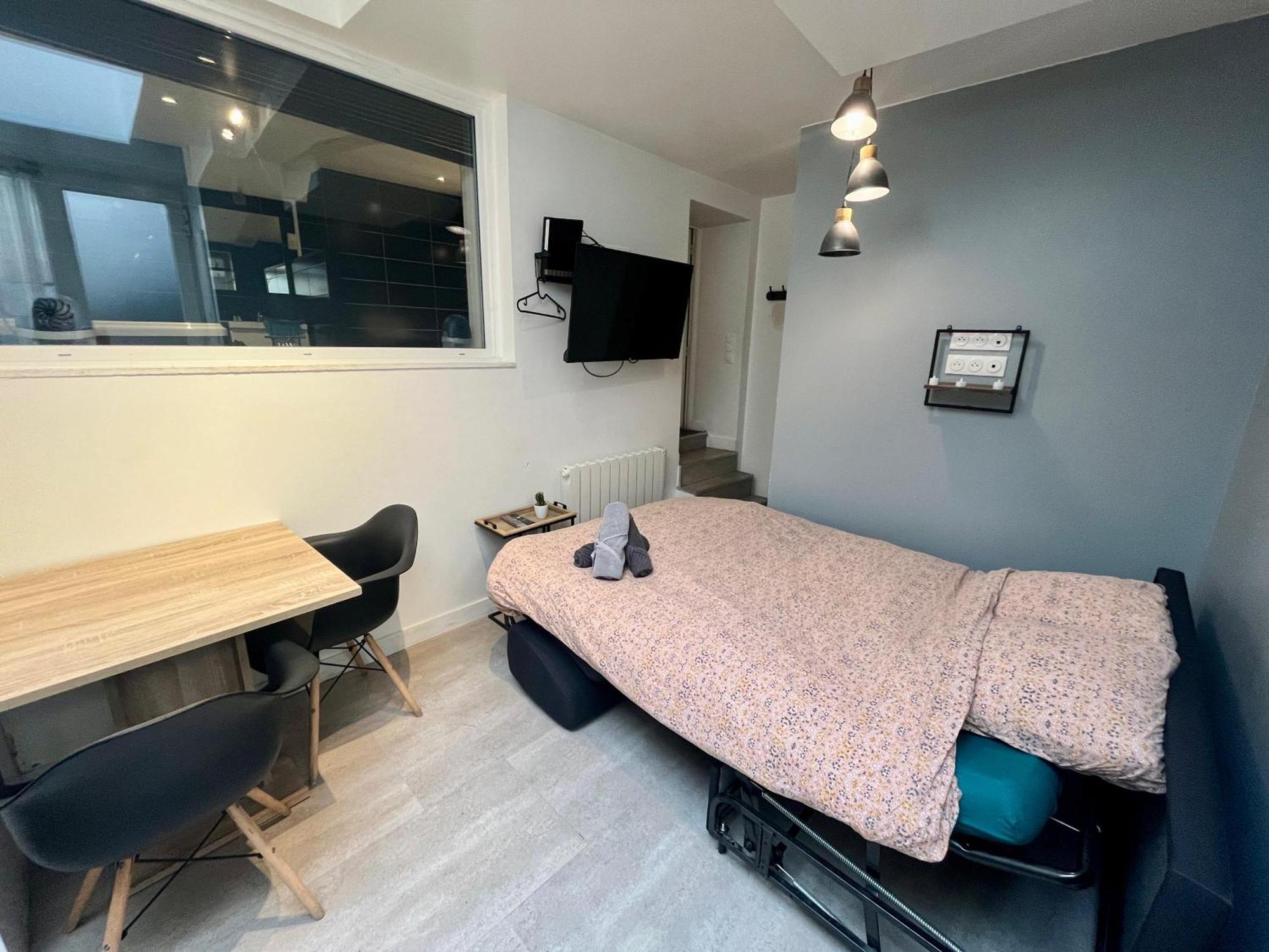 Escapade Romantique - Jacuzzi Et Parking Prive - 002 Apartment Rouen Exterior photo